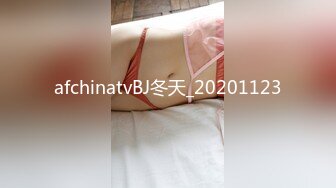 【新片速遞】熟女妈妈 大奶阿姨观音坐莲 爱笑还有点调皮 故意蜻蜓点水吊吊男子胃口 年轻时估计很漂亮 