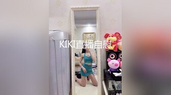 清纯美女【学妹下海】‘肯定不是跟我老公啦，谁和老公赚这个钱呀’，约两个朋友出租屋干炮，口交激情啪啪啪，淫叫声超刺激！