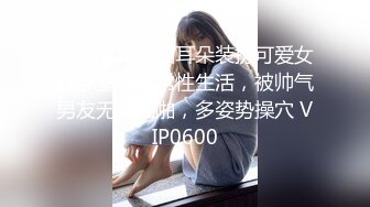 妹子吃鸡吃得脸蛋都红了