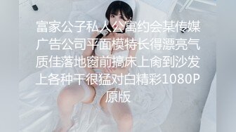 性感清纯少女 面容清秀身材苗条多姿 完美身材一览无余