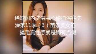  长发卷发妹子特写近景操出白浆流在蛋蛋上后入蜜桃臀，叫声淫荡