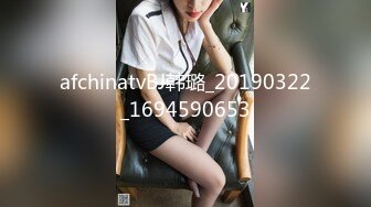 《魔手外购极品CP》正面+私处特写~服装城女厕逼脸同框偸拍各种女人方便~有少女有极品美少妇~亮点多多~非常哇噻 (3)