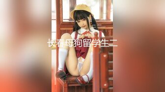 原版4K电子厂迎面走来一位水手服JK裙可爱嫩妹带着时尚黑帽